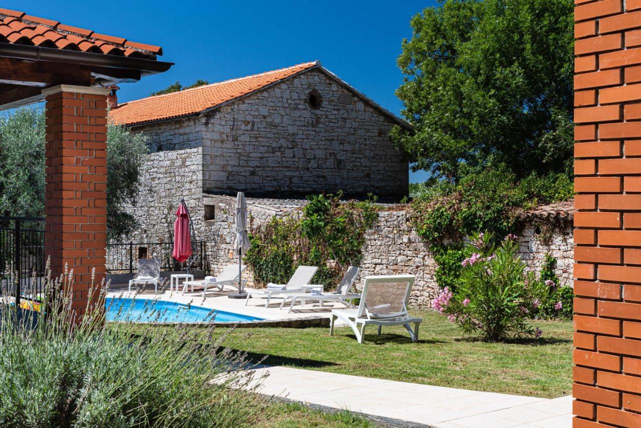 Villas Kolumbera With Private Pools エクステリア 写真