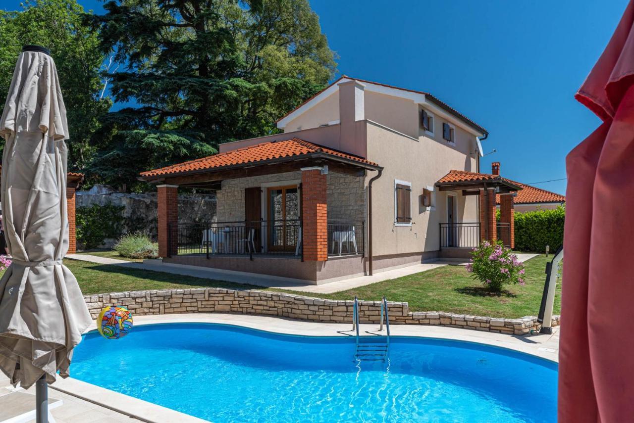 Villas Kolumbera With Private Pools エクステリア 写真