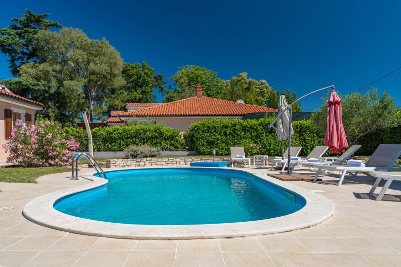 Villas Kolumbera With Private Pools エクステリア 写真
