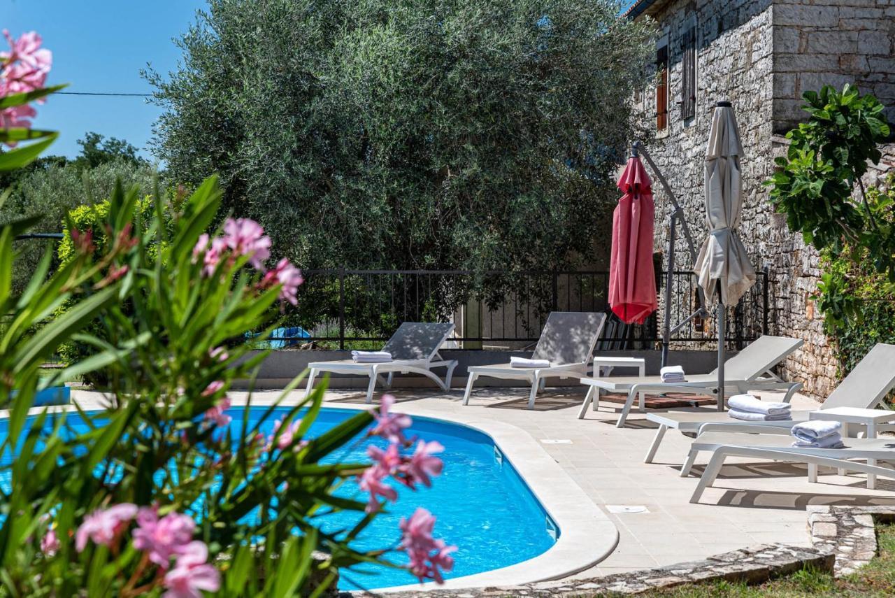 Villas Kolumbera With Private Pools エクステリア 写真